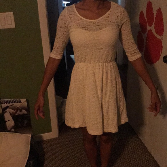 Beautiful white lace dress 3/4 sleeve - Picture 6 of 8